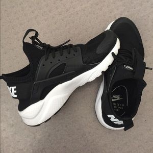 Nike Huaraches Run Ultra